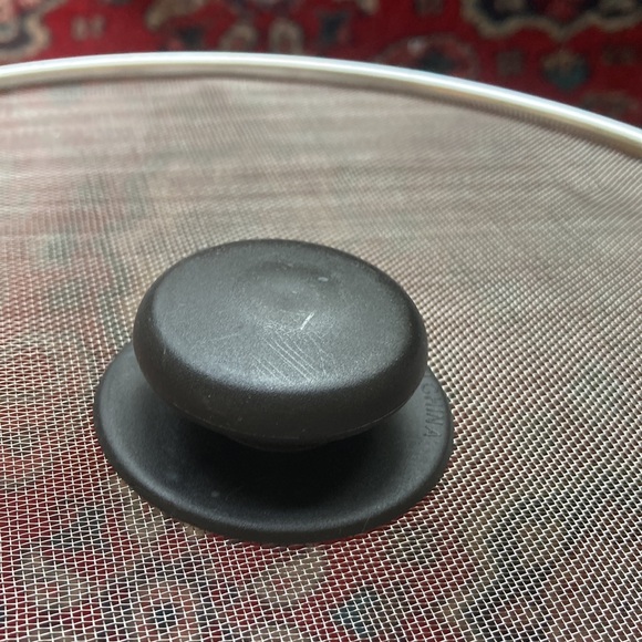 Good, old-fashioned, splatter screen. As shown very useful! - Picture 3 of 4